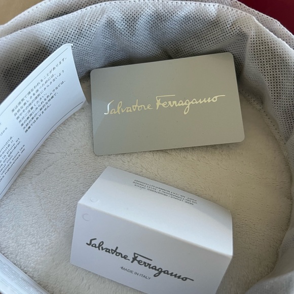 SALVATORE FERRAGAMO brown/ tan belt - Picture 8 of 8